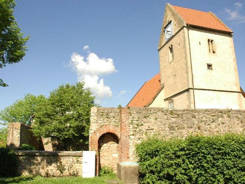 Historisches Kaltensundheim Goethe Mastodoon und Kirchenburg